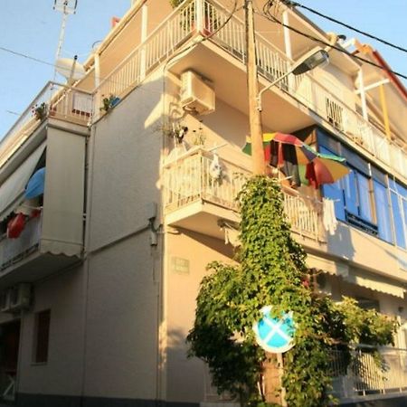 Elpida Studios Parga Luaran gambar